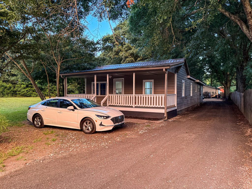 Rooms on Line Street - Loganville, GA 30052 - room for rent in Loganville