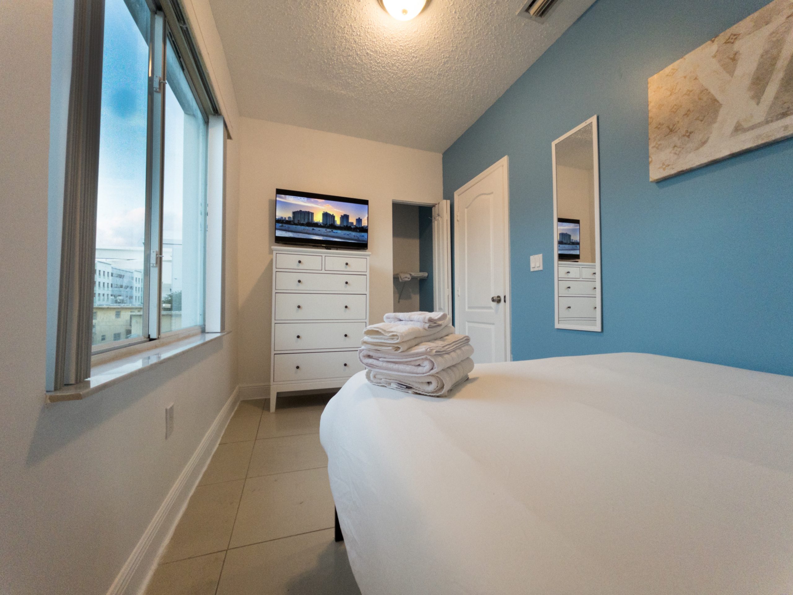 MPS - Apt 3, 1459 NW 2nd St (Furnished 2BR, 2 Queens) 2-bedroom-apartment-RENTAL-little-havana-brickell-wynwood-south beach-mia airport-airbnb-vacationrental-vrbo-booking-access-roku-19.jpg