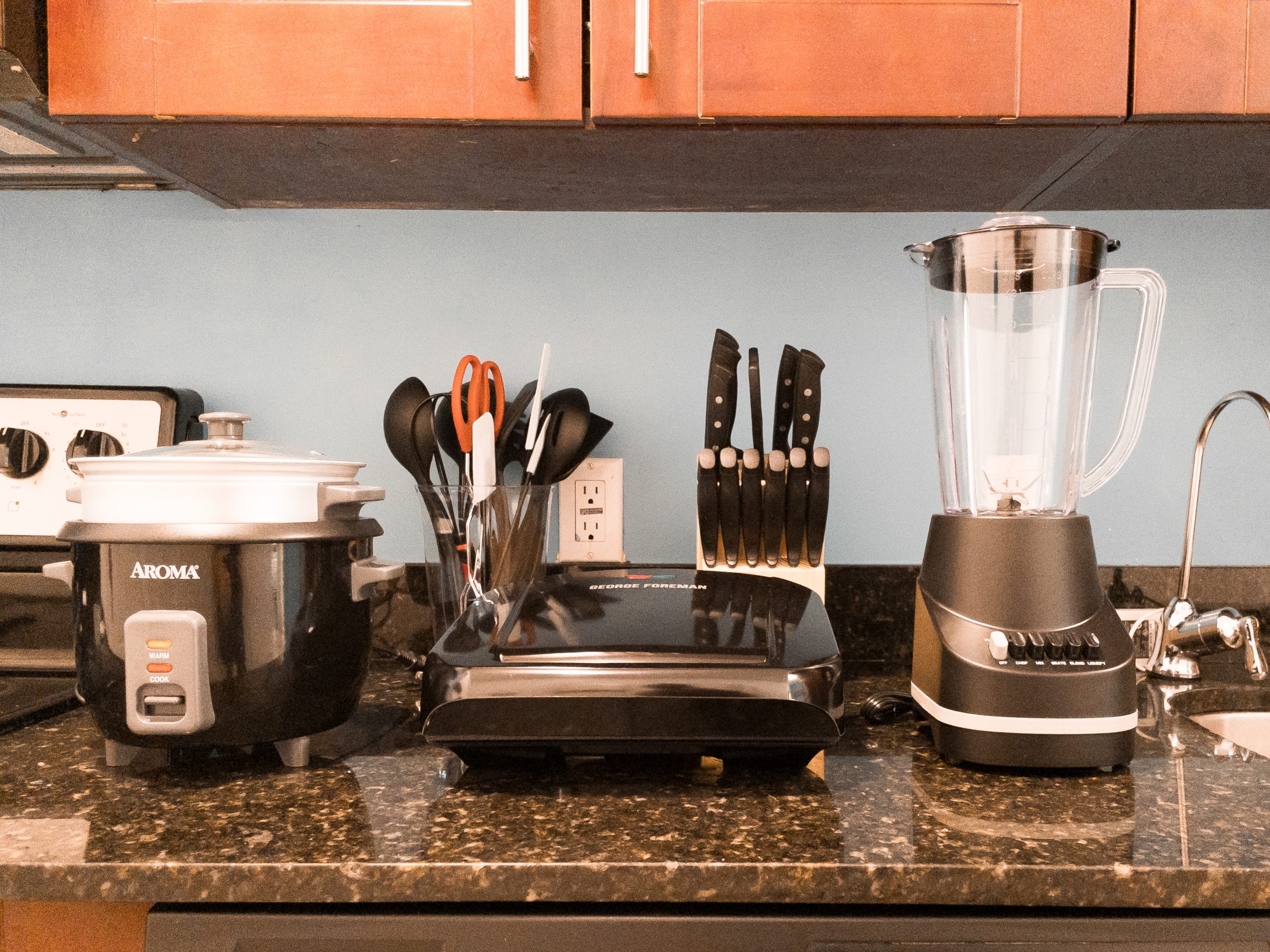 MPS - Apt 3, 1459 NW 2nd St (Furnished 2BR, 2 Queens) 2-bedroom-apartment-RENTAL-little-havana-brickell-wynwood-south beach-mia airport-airbnb-vacationrental-vrbo-booking-access-roku-26.jpg